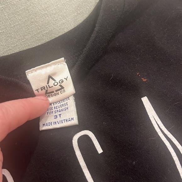 Bundle of Trilogy T3 t shirts used condition - perfect for outdoor playdates - Picture 5 of 6